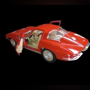 1963 Split-Window Corvette Sting Ray Diecast Model 1/36 Collectible Car Gift